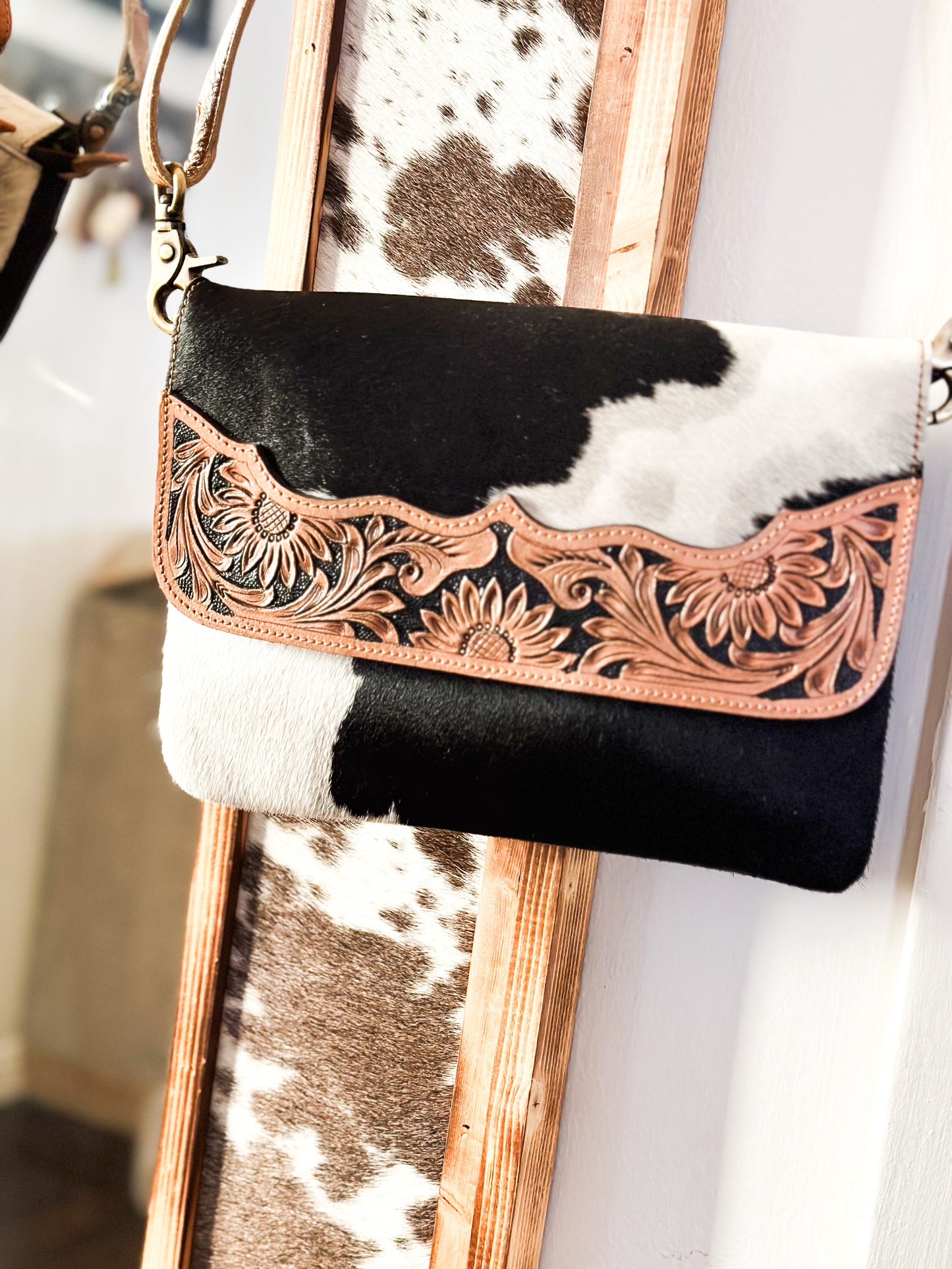 Riverton Crossbody